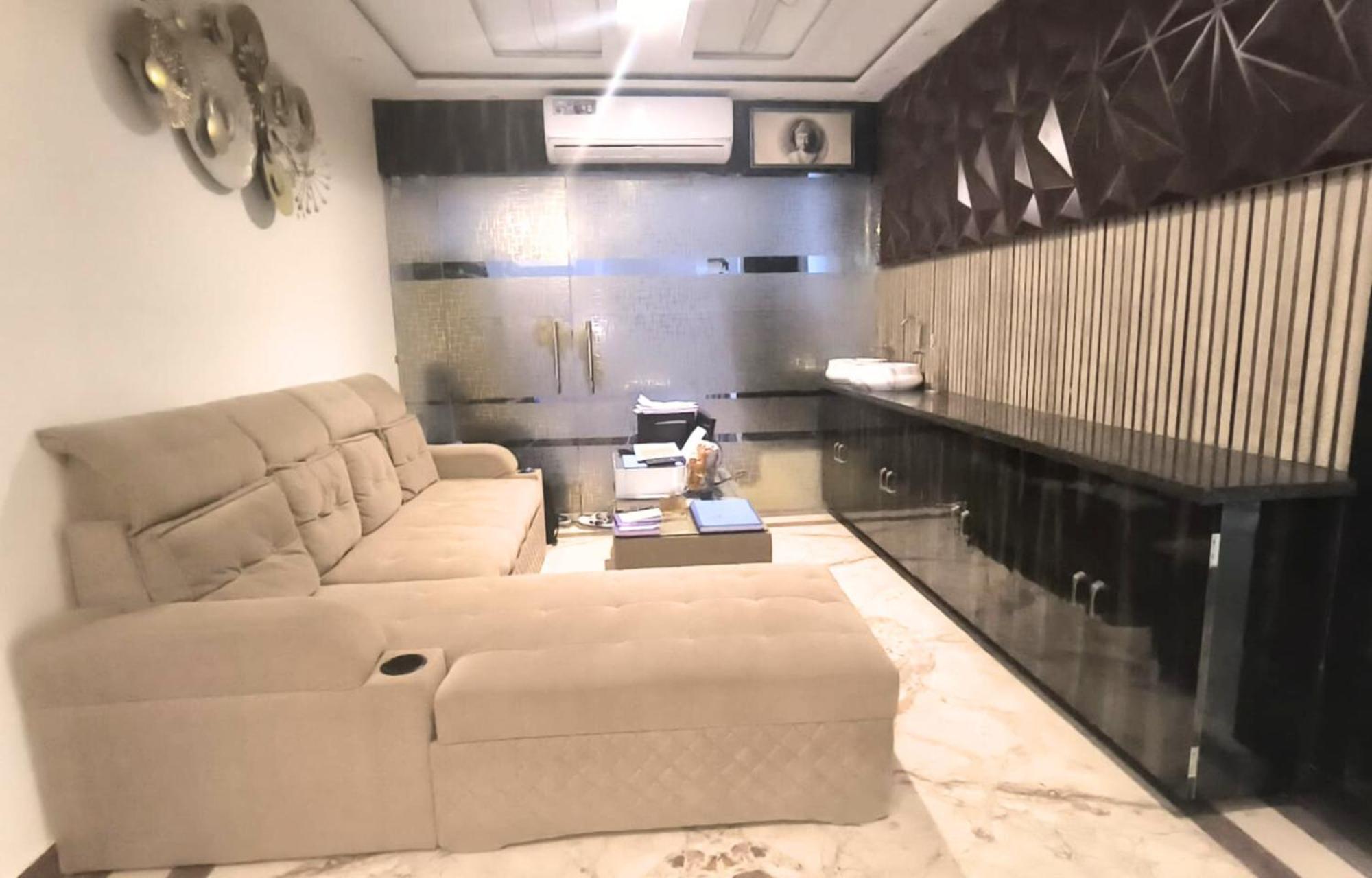 Hotel Devvanshi Varanasi