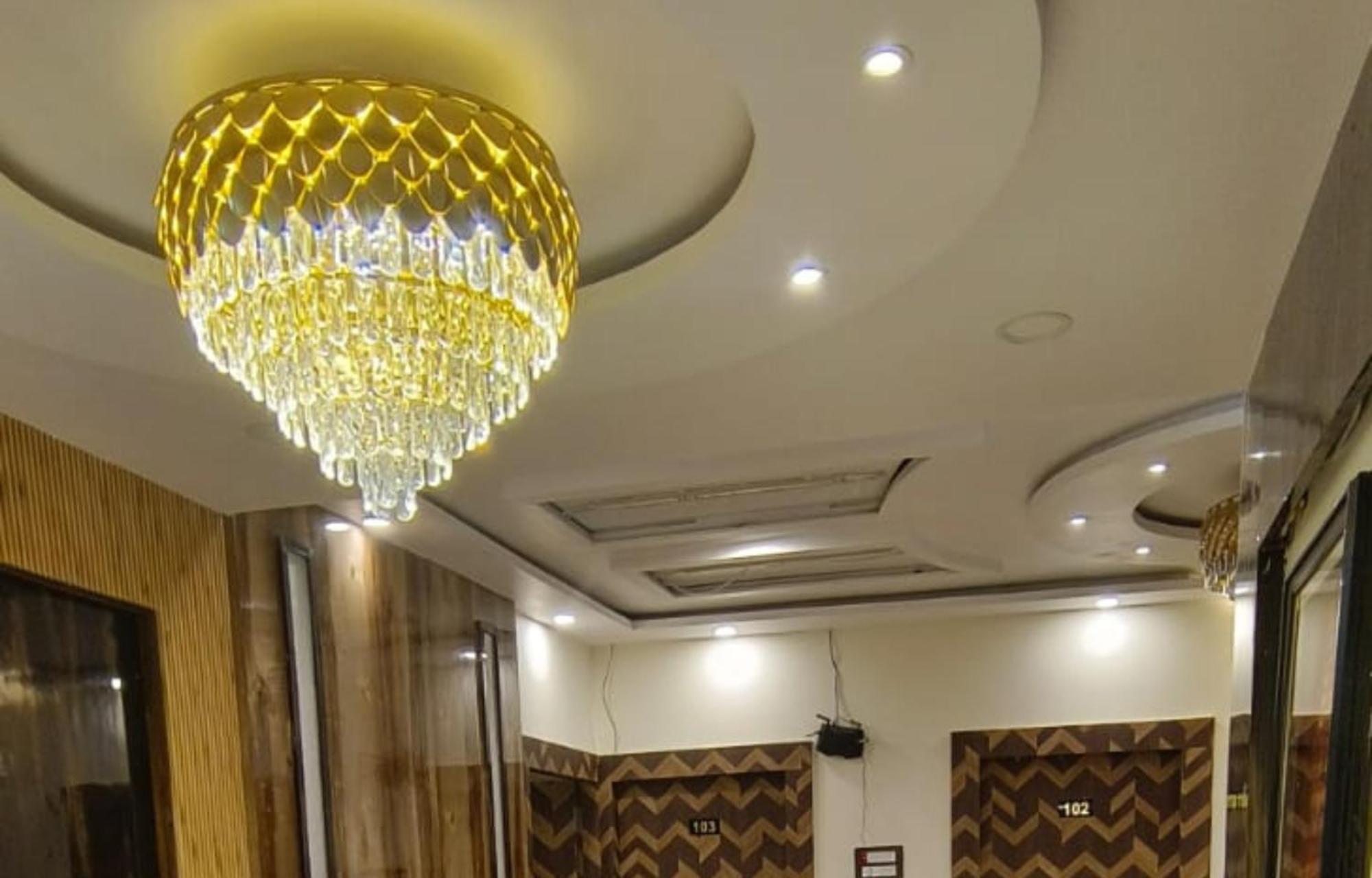 Devvanshi Hotel *