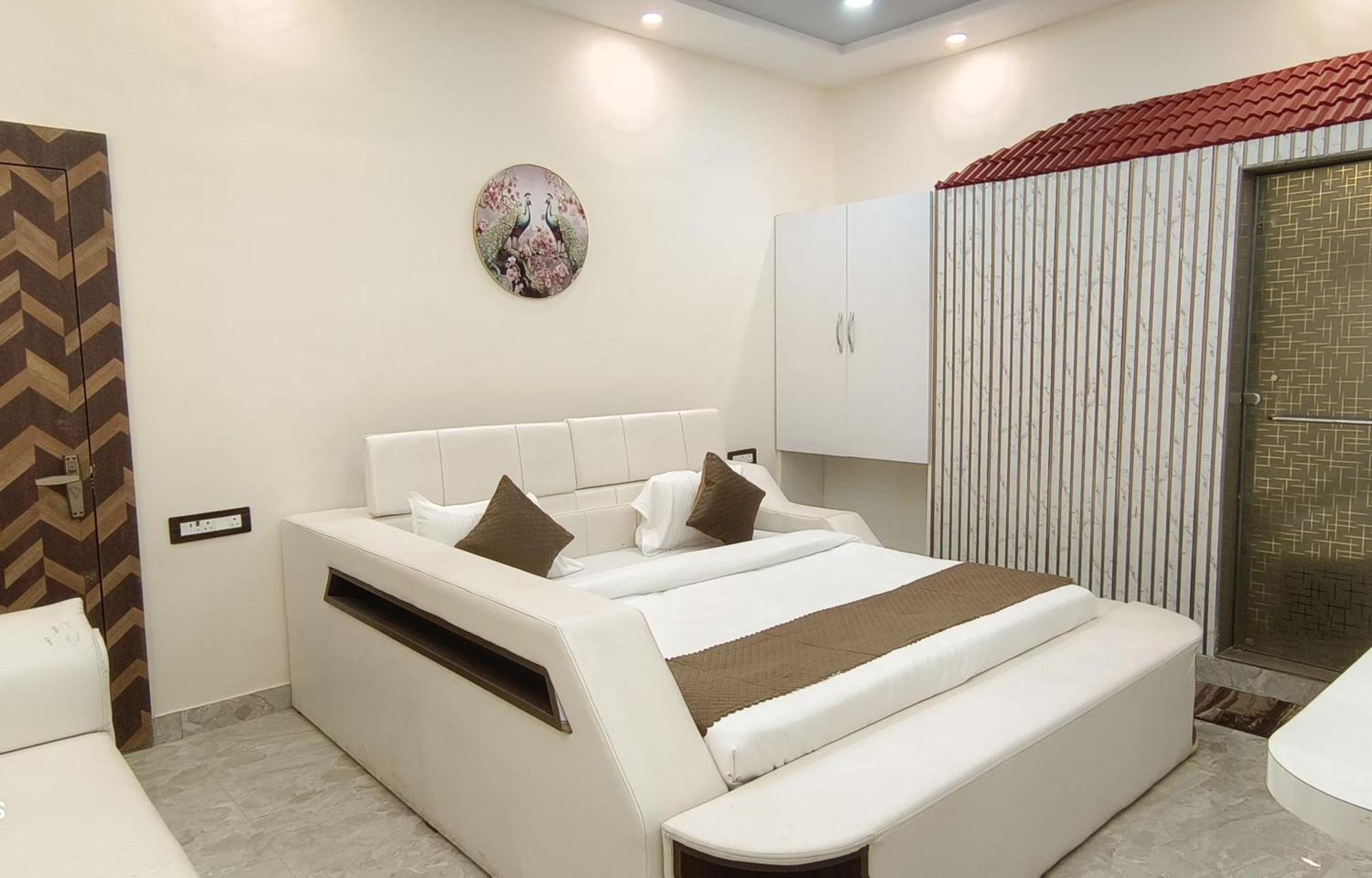 Hotel Devvanshi Varanasi