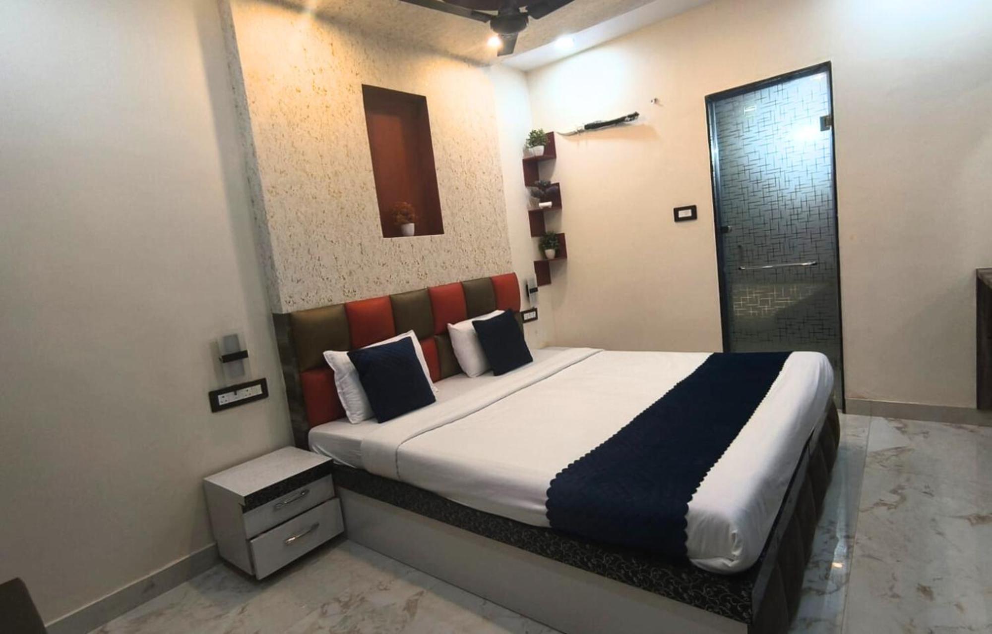 Hotel Devvanshi Varanasi
